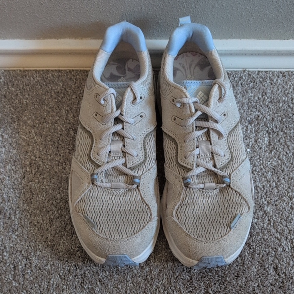 Columbia Light Blue and Beige Sneakers